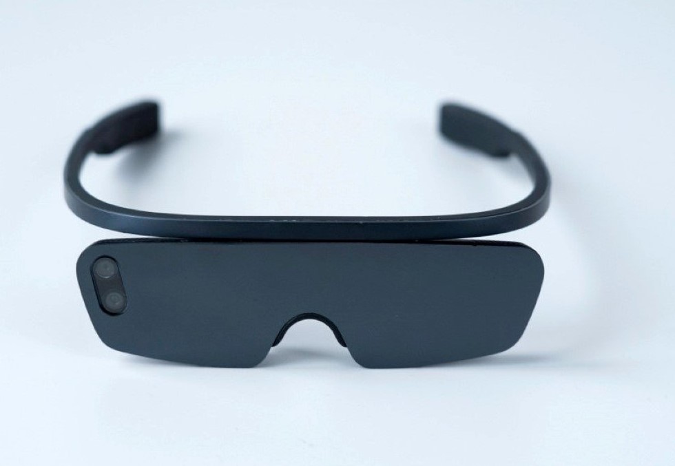 Lightweight VR Headsets