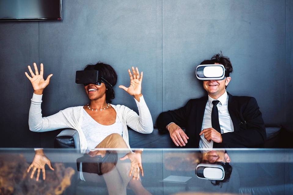 VR Headsets for Virtual Meetings: Elevate Your Remote Collaboration